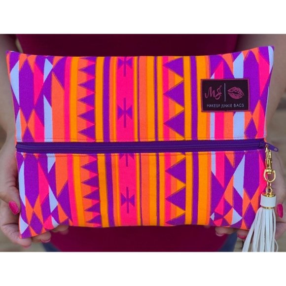 makeup junkie Handbags - Makeup Junkie Cancun  NEW  Small